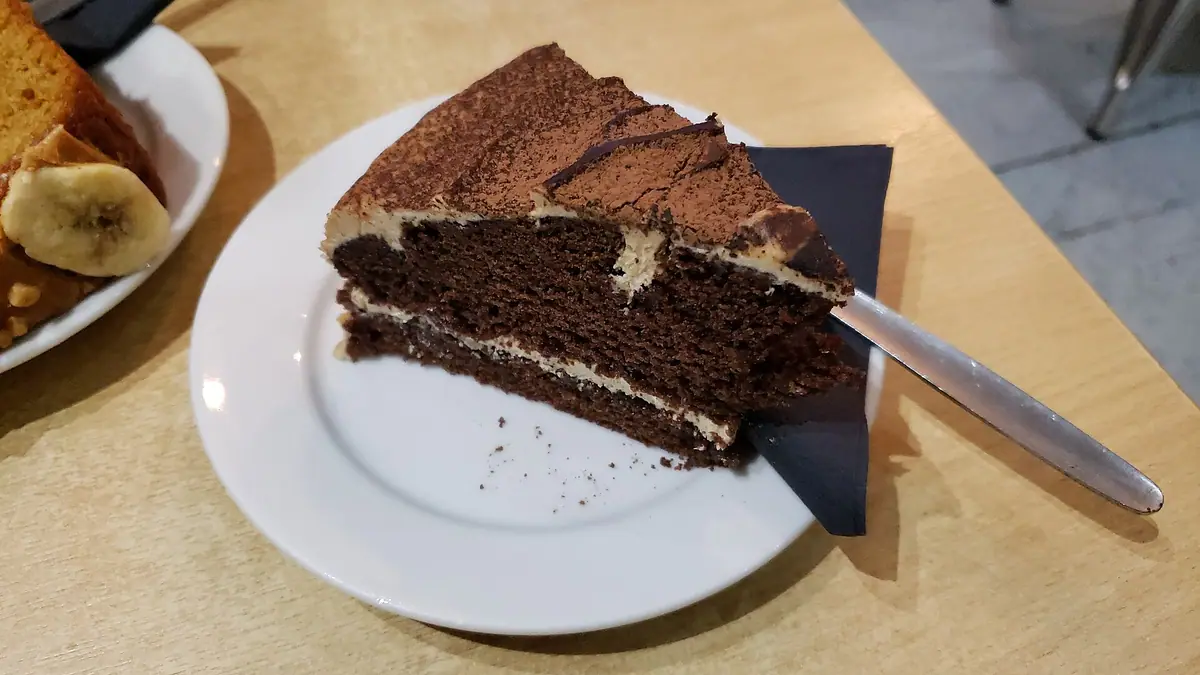 New Forest Cake House – cake shop in Ringwood town centre